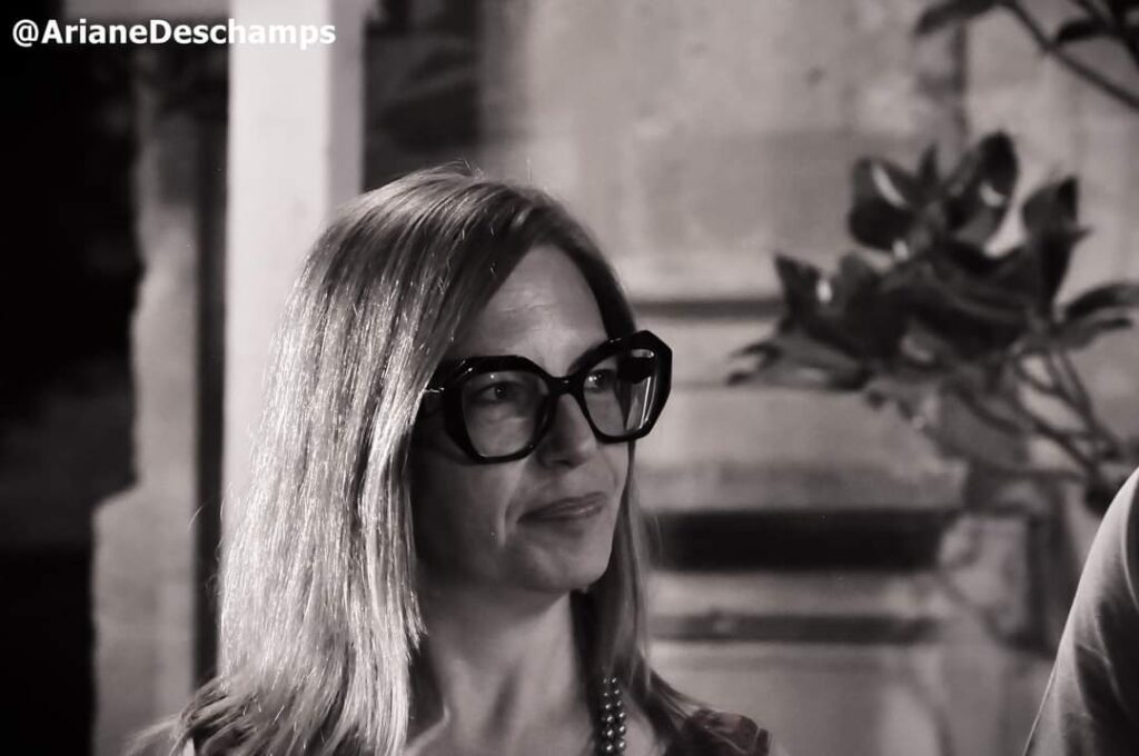 Camilla Ziglia LIVING POETRY ITA Archivio multimediale in divenire di poesia contemporanea & altre artiVideopodcast indipendente di Martina Campi e Mario Sboarina