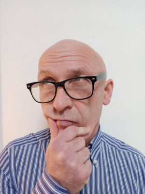 Giulio Maffii LIVING POETRY ITA Archivio multimediale in divenire di poesia contemporanea & altre artiVideopodcast indipendente di Martina Campi e Mario Sboarina