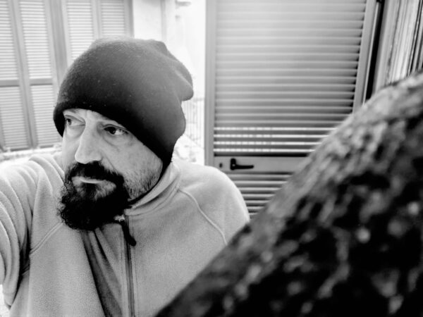 Luca Pizzolitto LIVING POETRY ITA Archivio multimediale in divenire di poesia contemporanea & altre artiVideopodcast indipendente di Martina Campi e Mario Sboarina