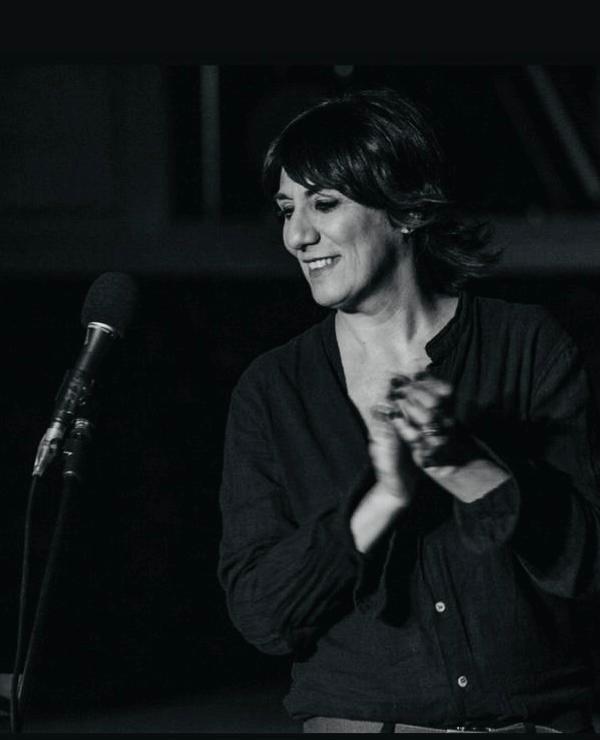 Lella De Marchi - LIVING POETRY ITA Archivio multimediale in divenire di poesia contemporanea & altre arti Videopodcast indipendente di Martina Campi e Mario Sboarina